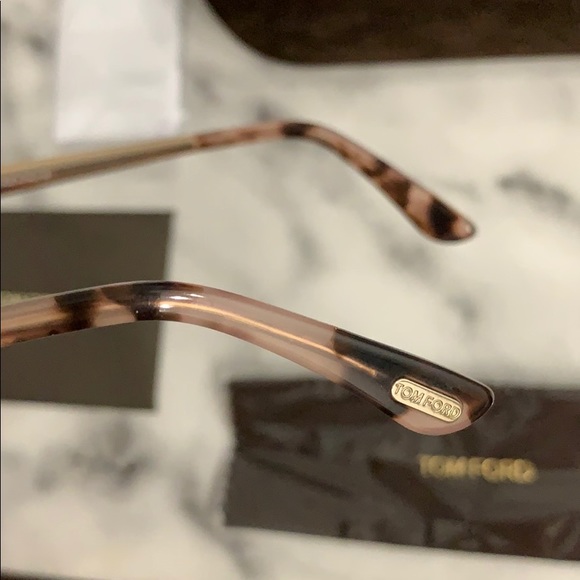 REVEKA TOM FORD SUNGLASSES IN LIGHT TORTOISE - Picture 7 of 8